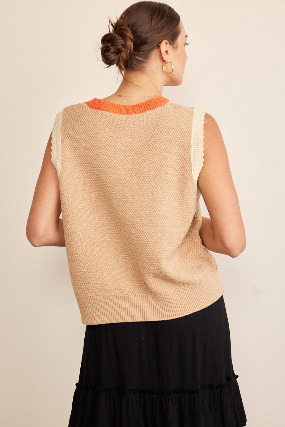 In February Contrast Round Neck Sweater Vest - Divasha