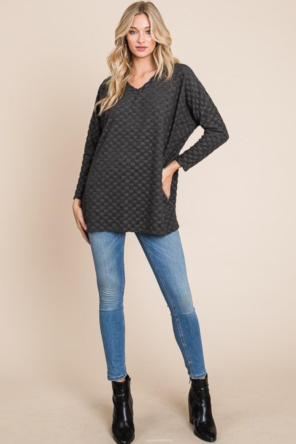 BOMBOM Checkered Long Sleeve V-Neck T-Shirt - Divasha