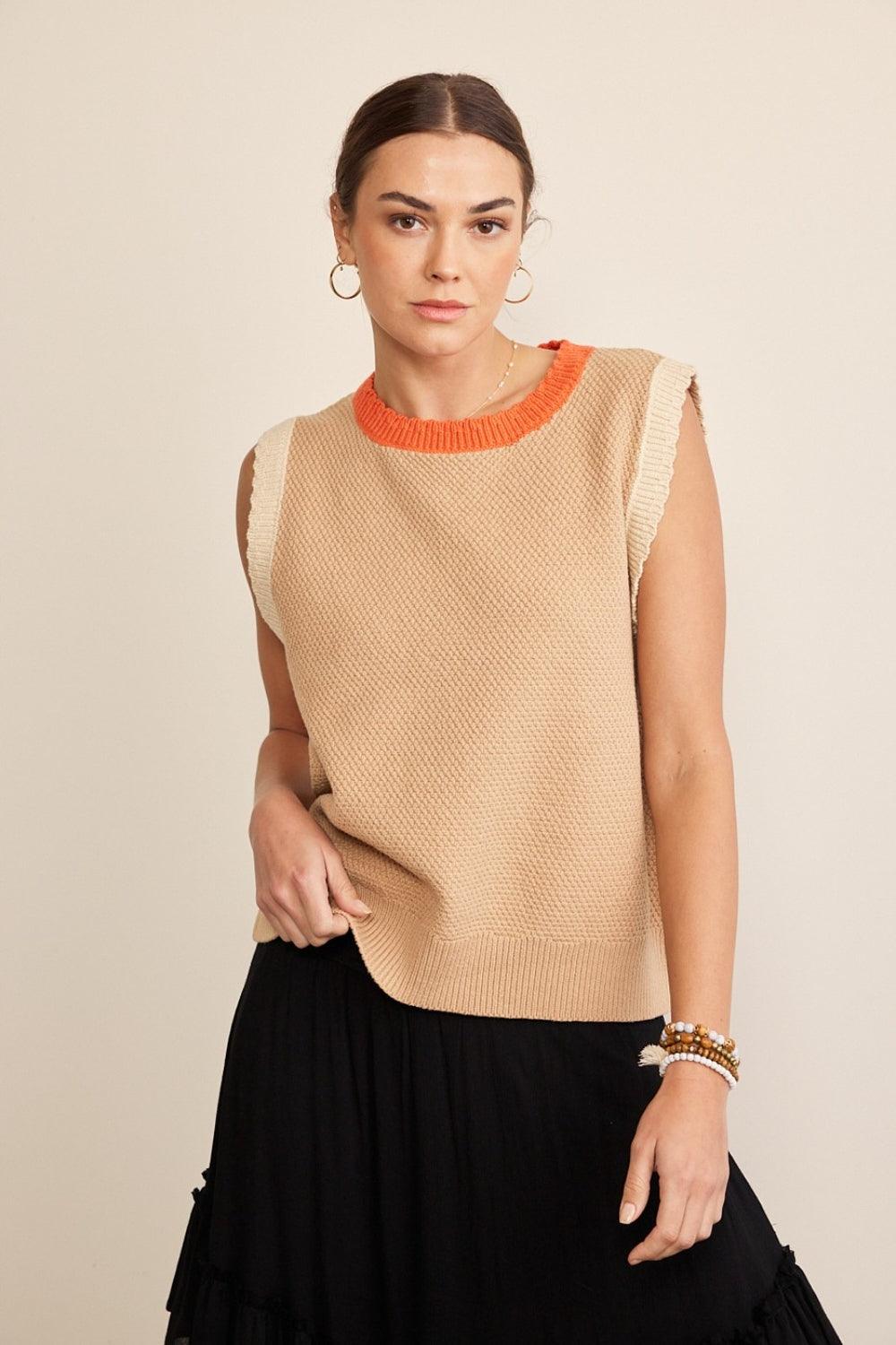 In February Contrast Round Neck Sweater Vest - Divasha